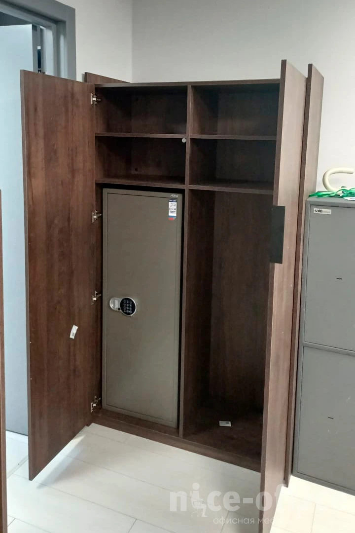 Шкаф высокий (900x460x1828) Magnetic фото в интерьере 2